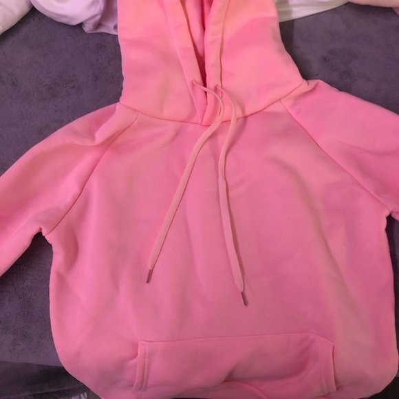 Pink hoodie - Picture 4 of 4